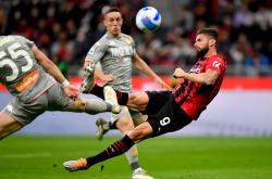 开云体育app-AC米兰客场战胜都灵，重返领先地位