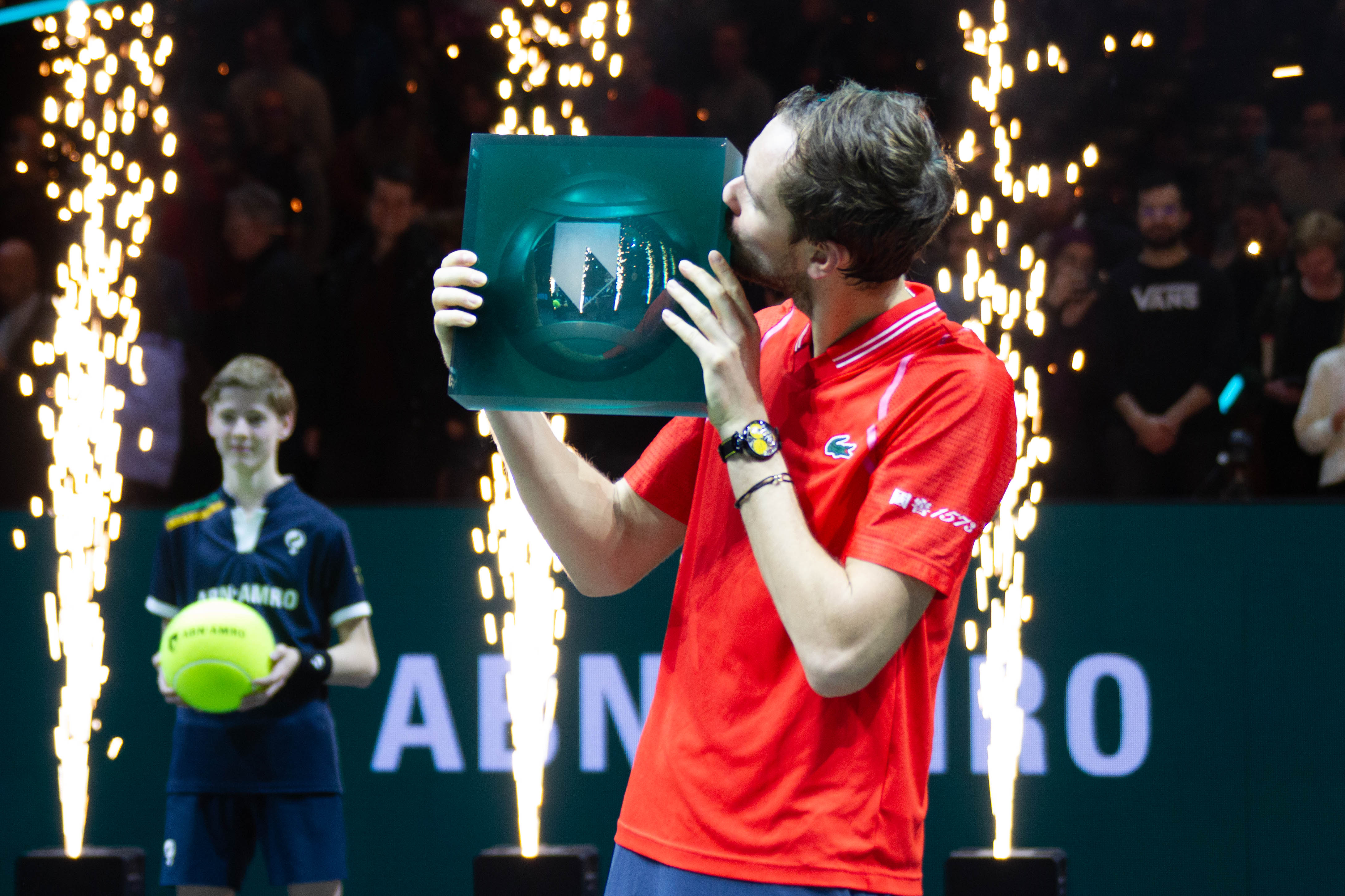 德国网球队绝杀世界网球队,梅德韦杰夫打破历史纪录的简单介绍 德国网球队绝杀世界网球队,梅德韦杰夫打破历史纪录的简单介绍