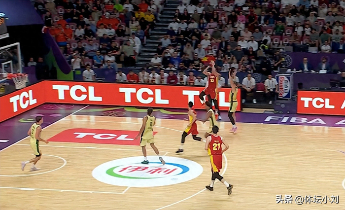 100T轻取HLE，Crisp线上压制力十足强强对话八强赛，点燃全场激情的简单介绍