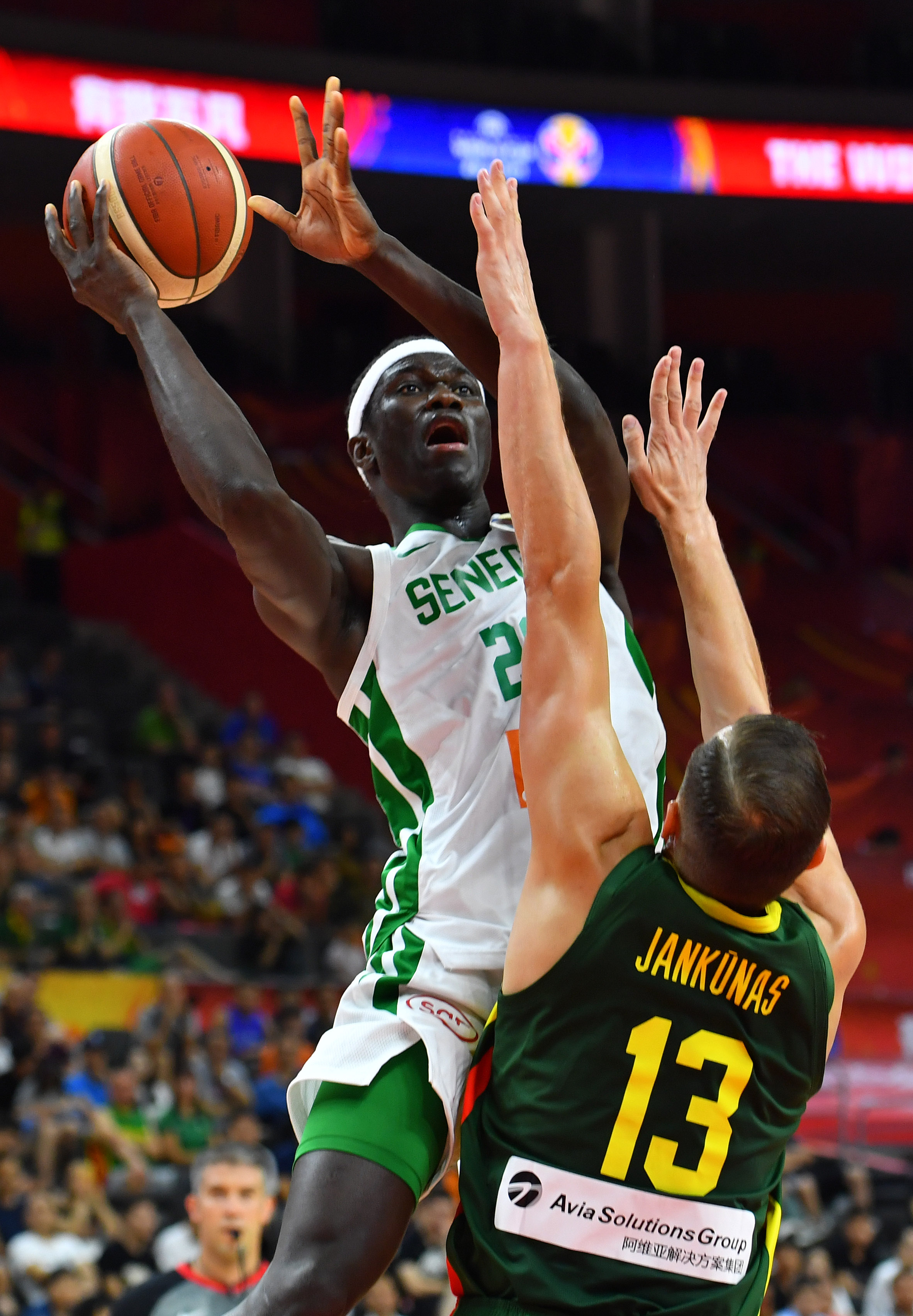 立陶宛男篮血洗快船，萨博尼斯爆发神勇的简单介绍